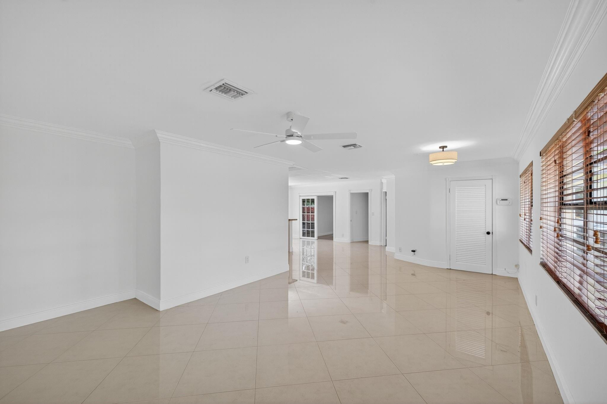 JENADA VILLAS - Residential