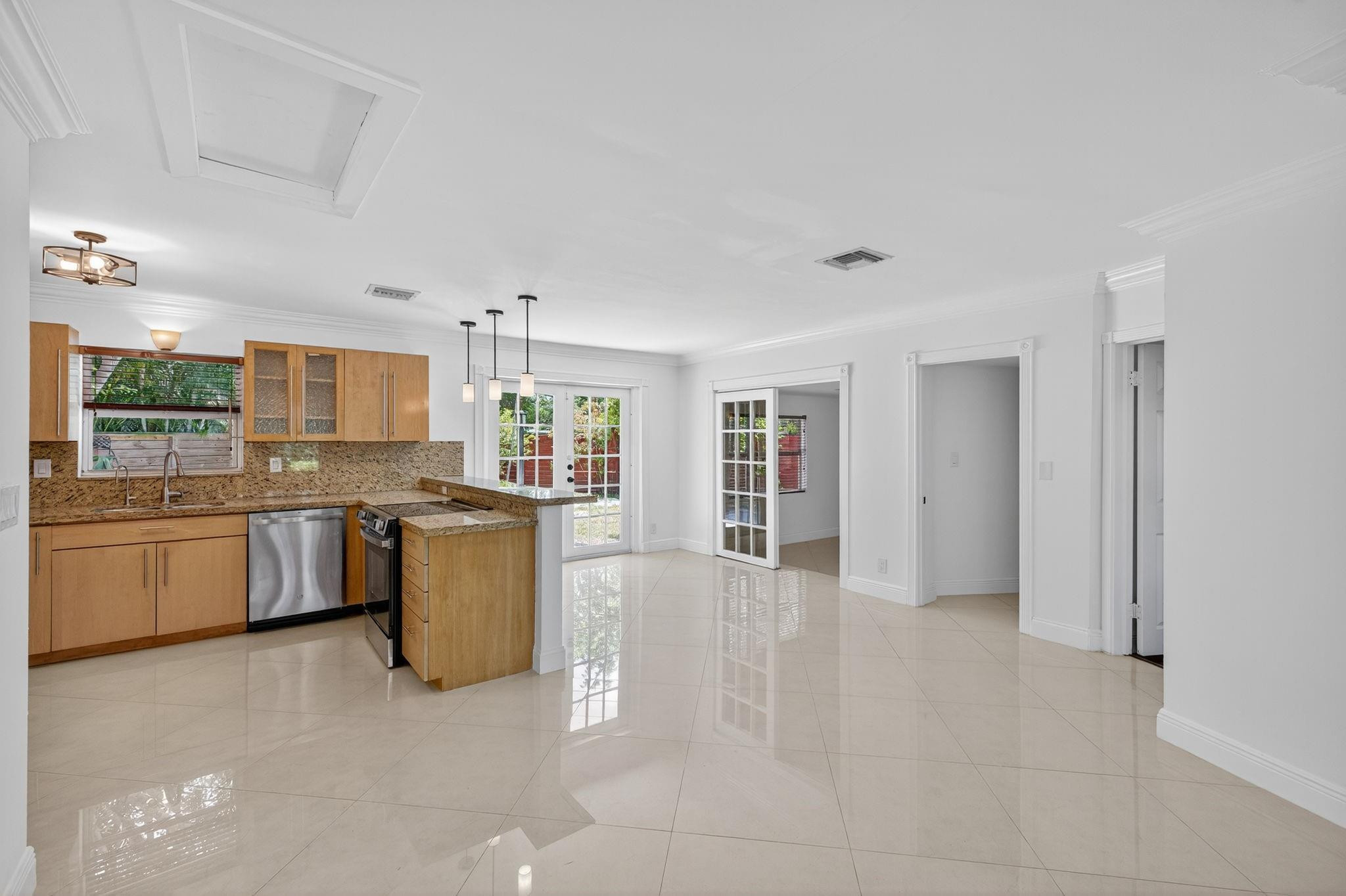 JENADA VILLAS - Residential