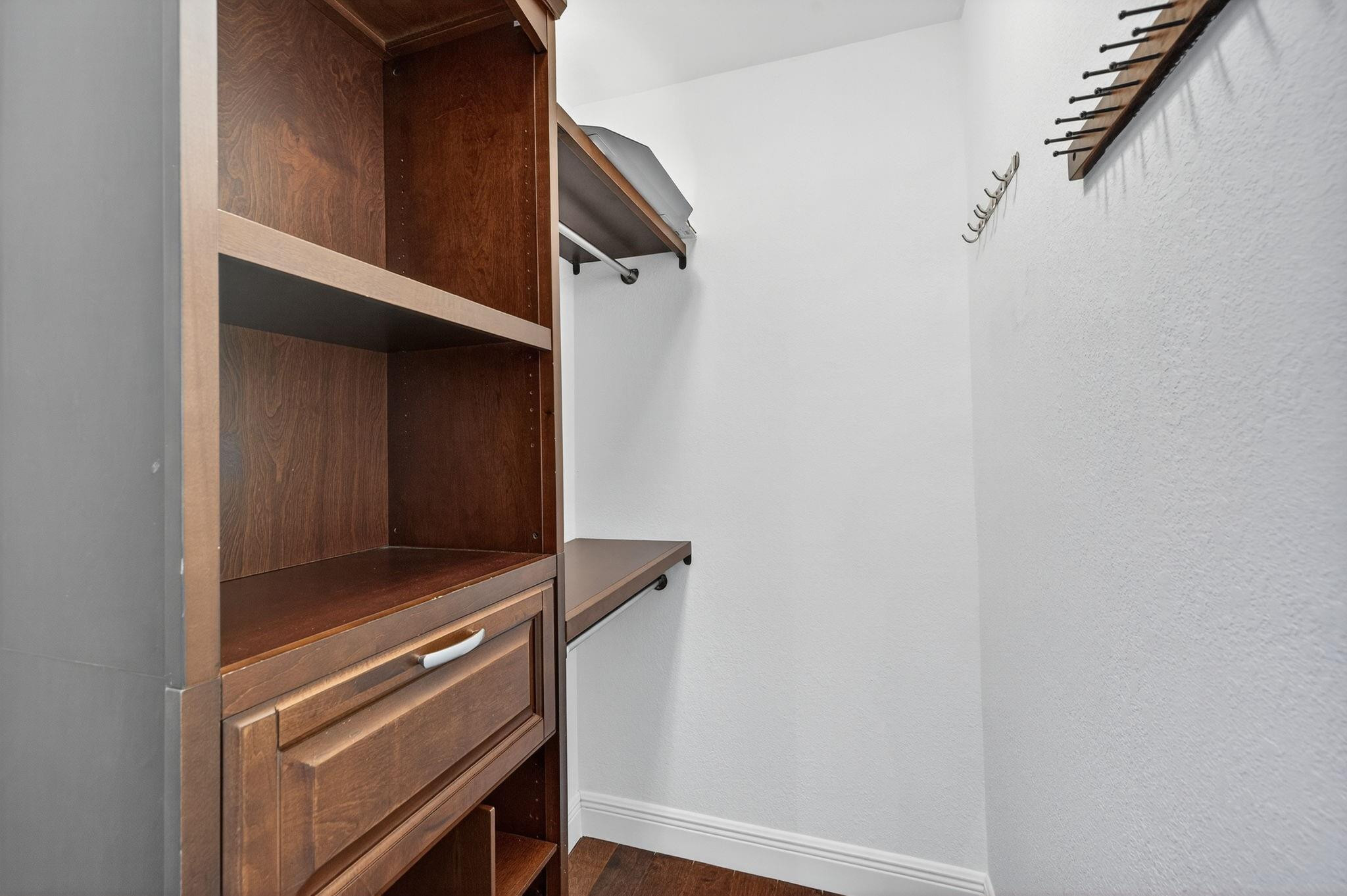 JENADA VILLAS - Residential