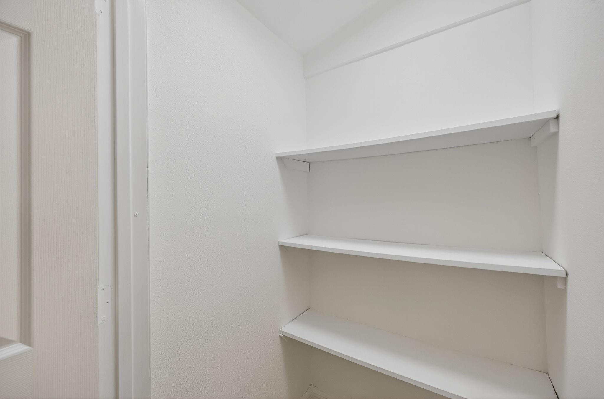 JENADA VILLAS - Residential