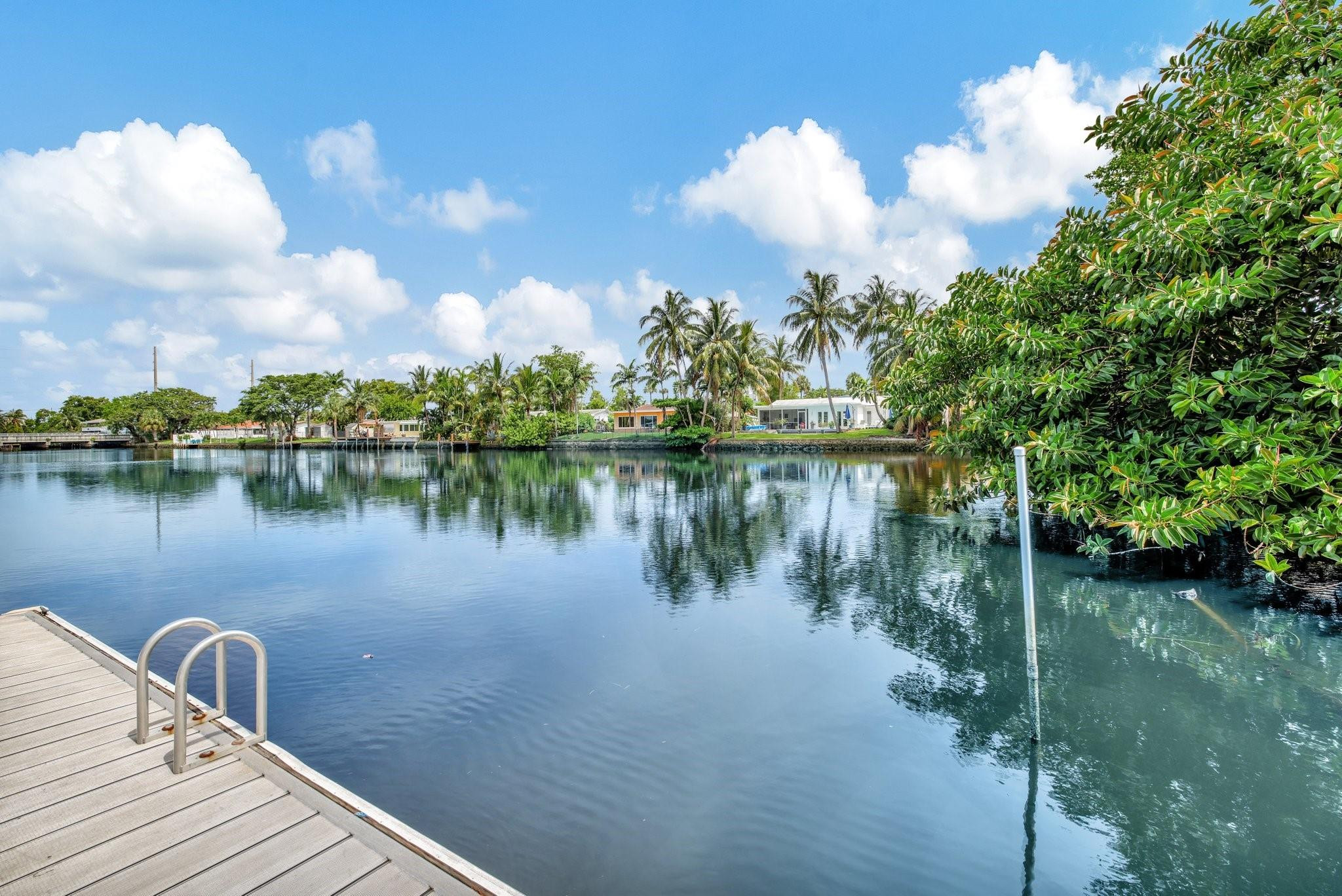 JENADA VILLAS - Residential