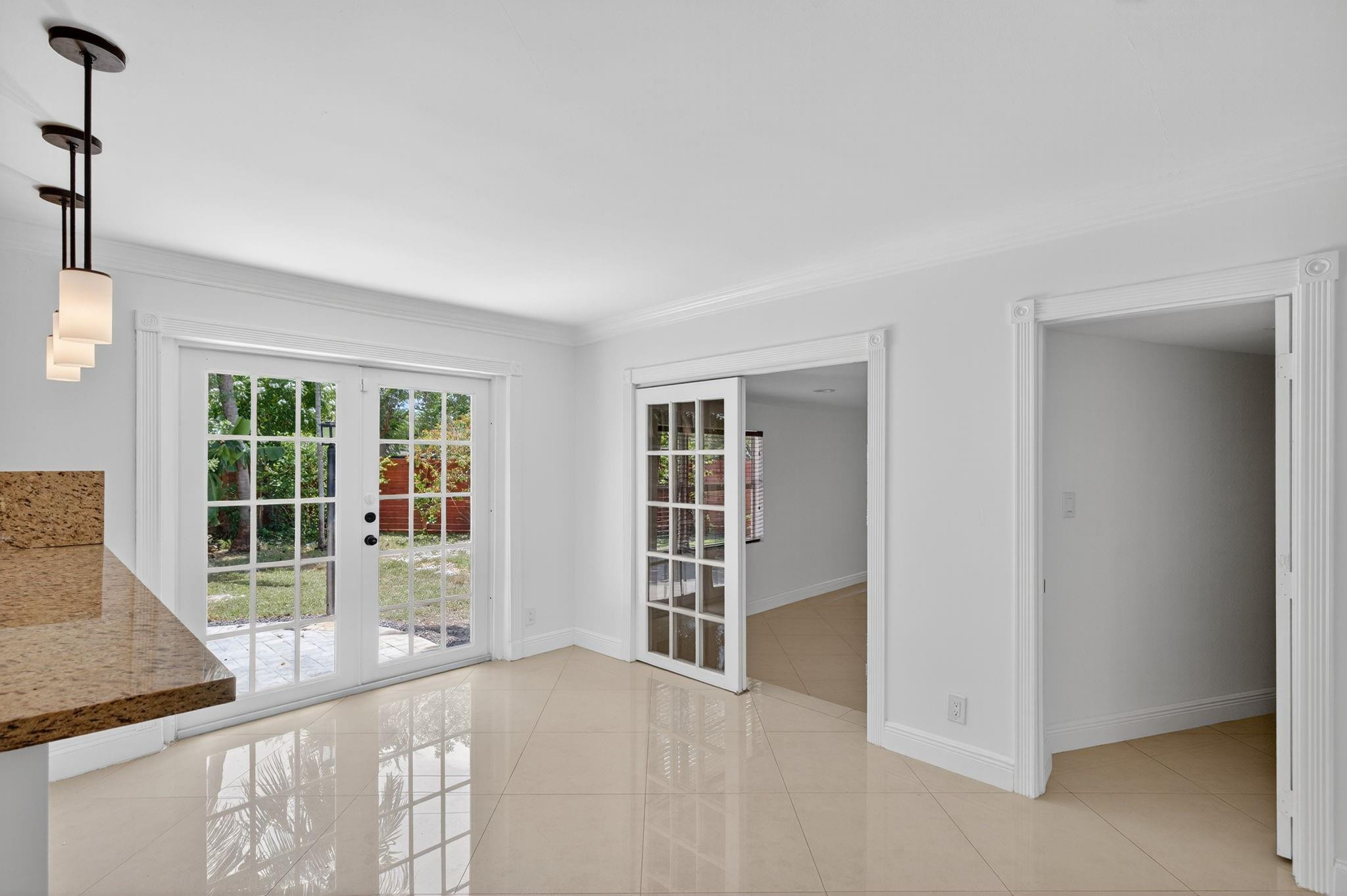 JENADA VILLAS - Residential