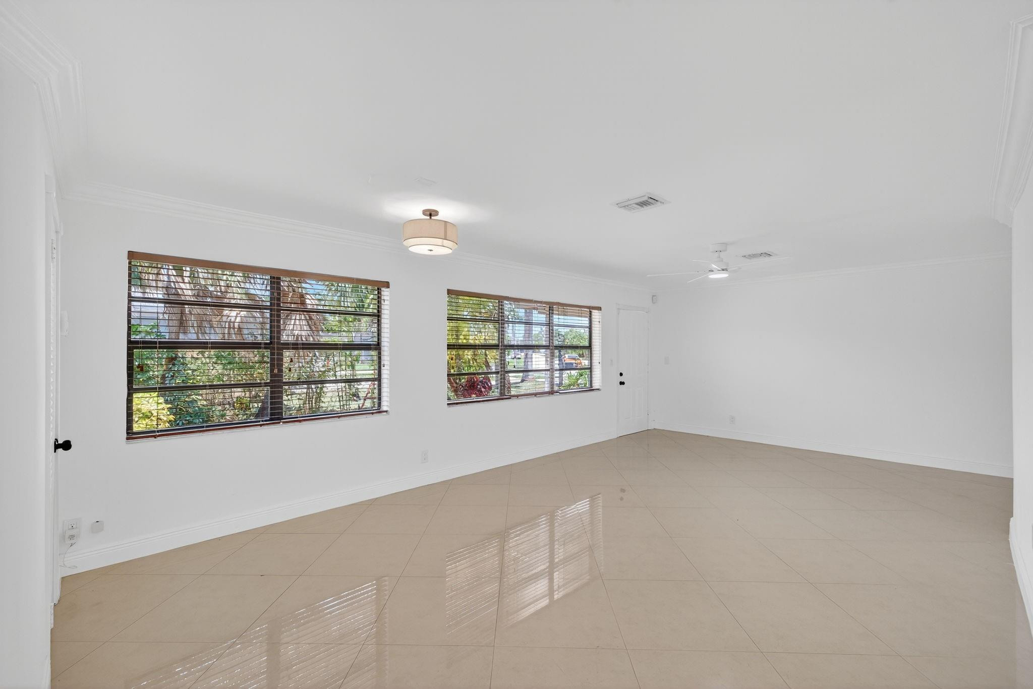 JENADA VILLAS - Residential