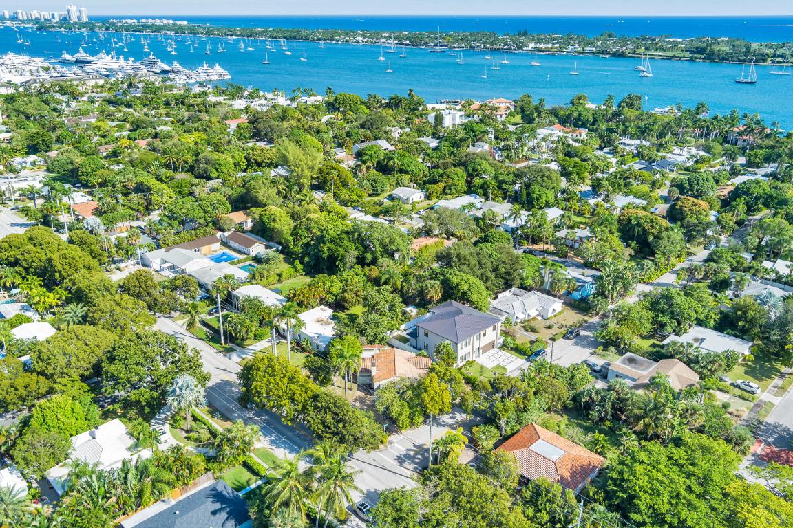 GALE LAKE WORTH 1 REAMNDED - Residential