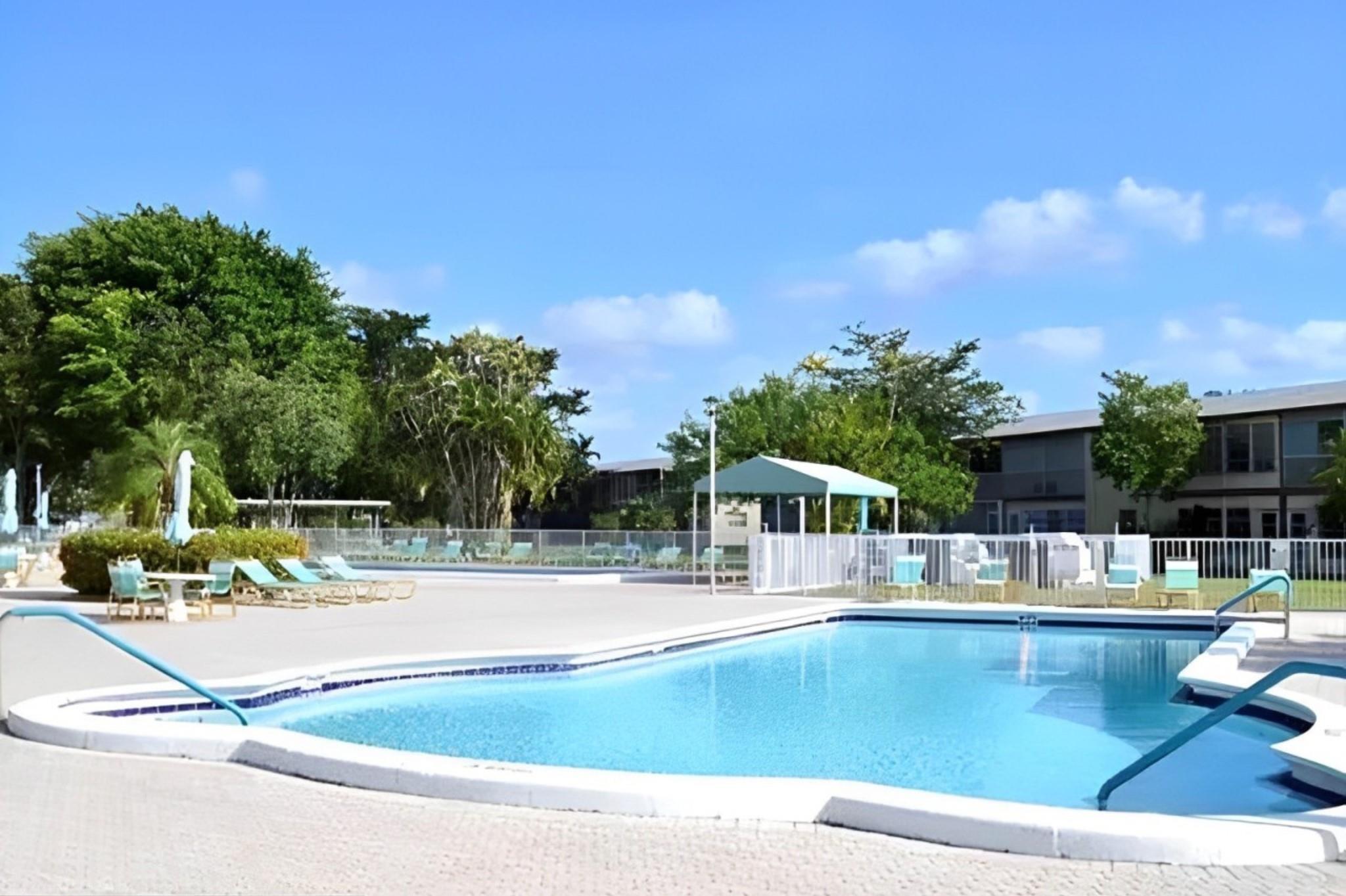 ORIOLE GARDENS CONDO - Residential