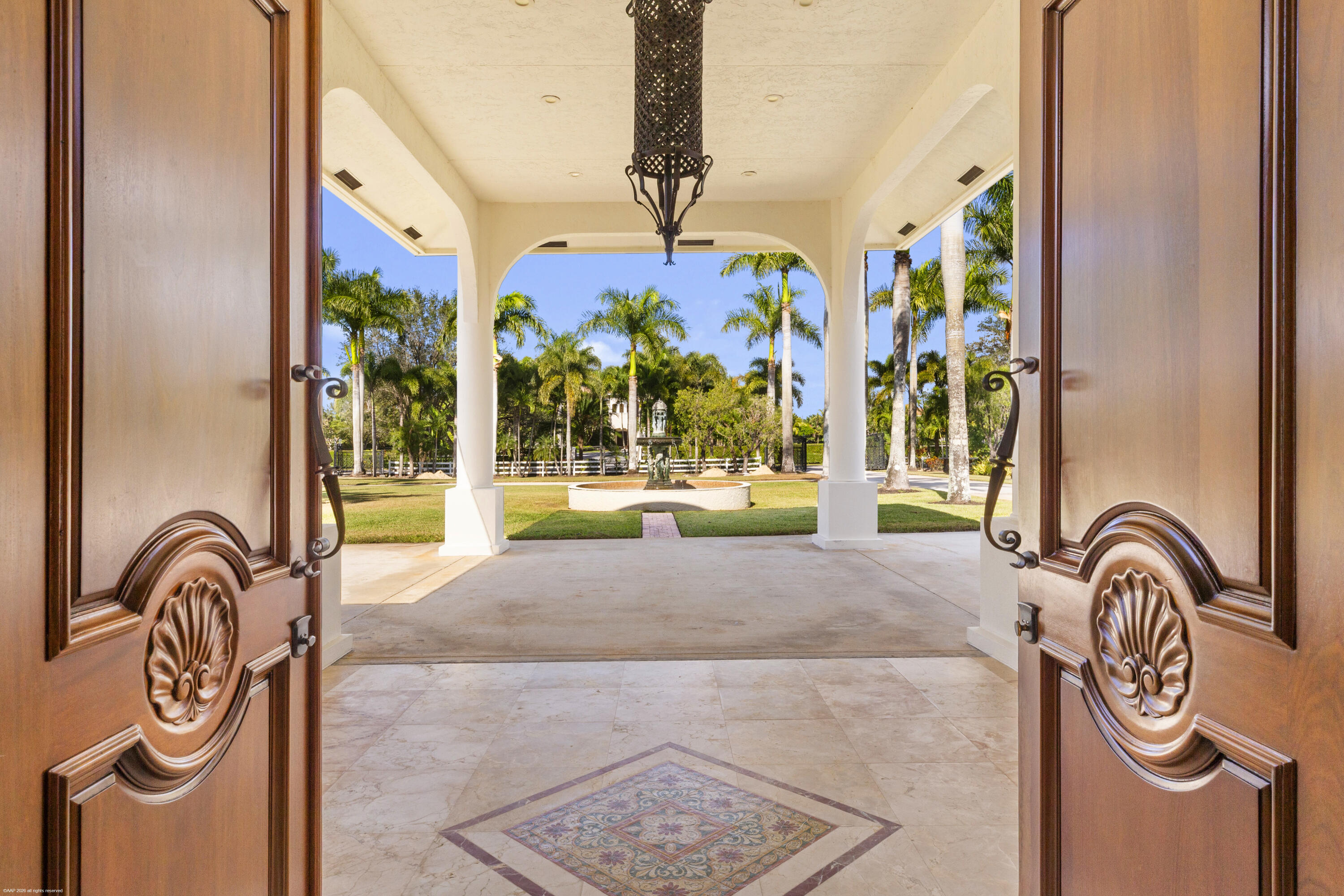 PALM BEACH POINT - Residential