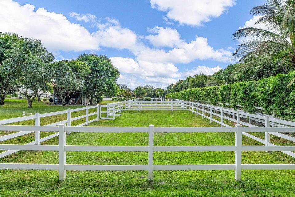 PALM BEACH POINT - Residential