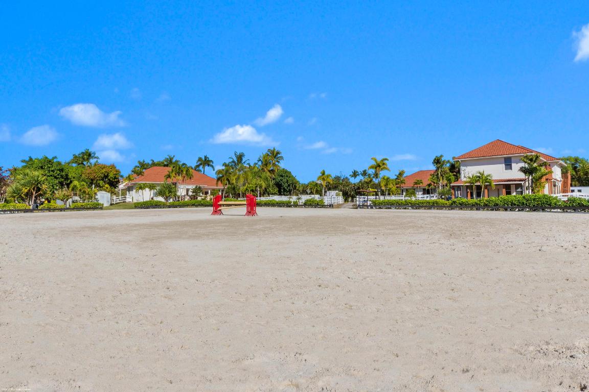 PALM BEACH POINT - Residential