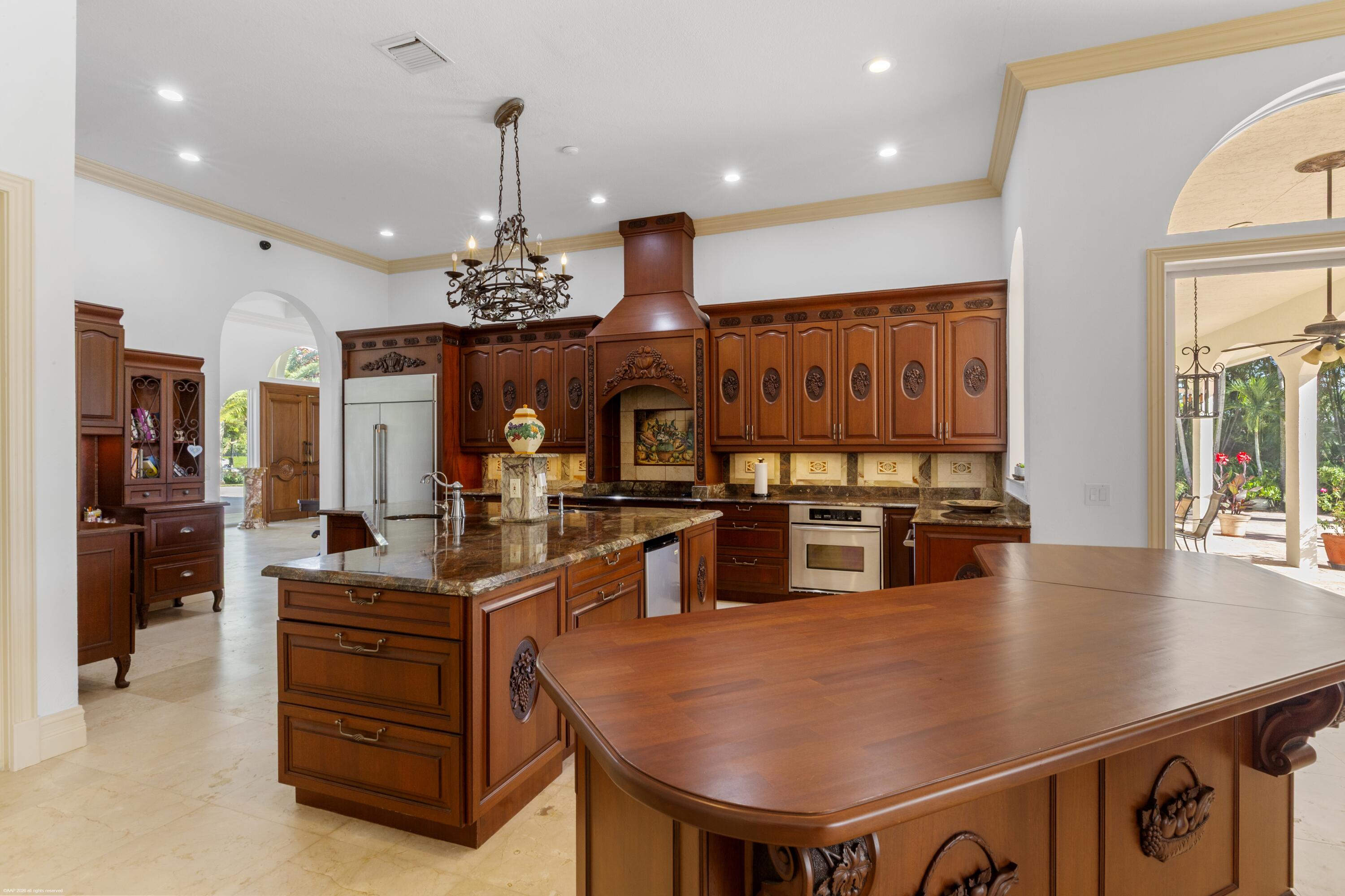 PALM BEACH POINT - Residential