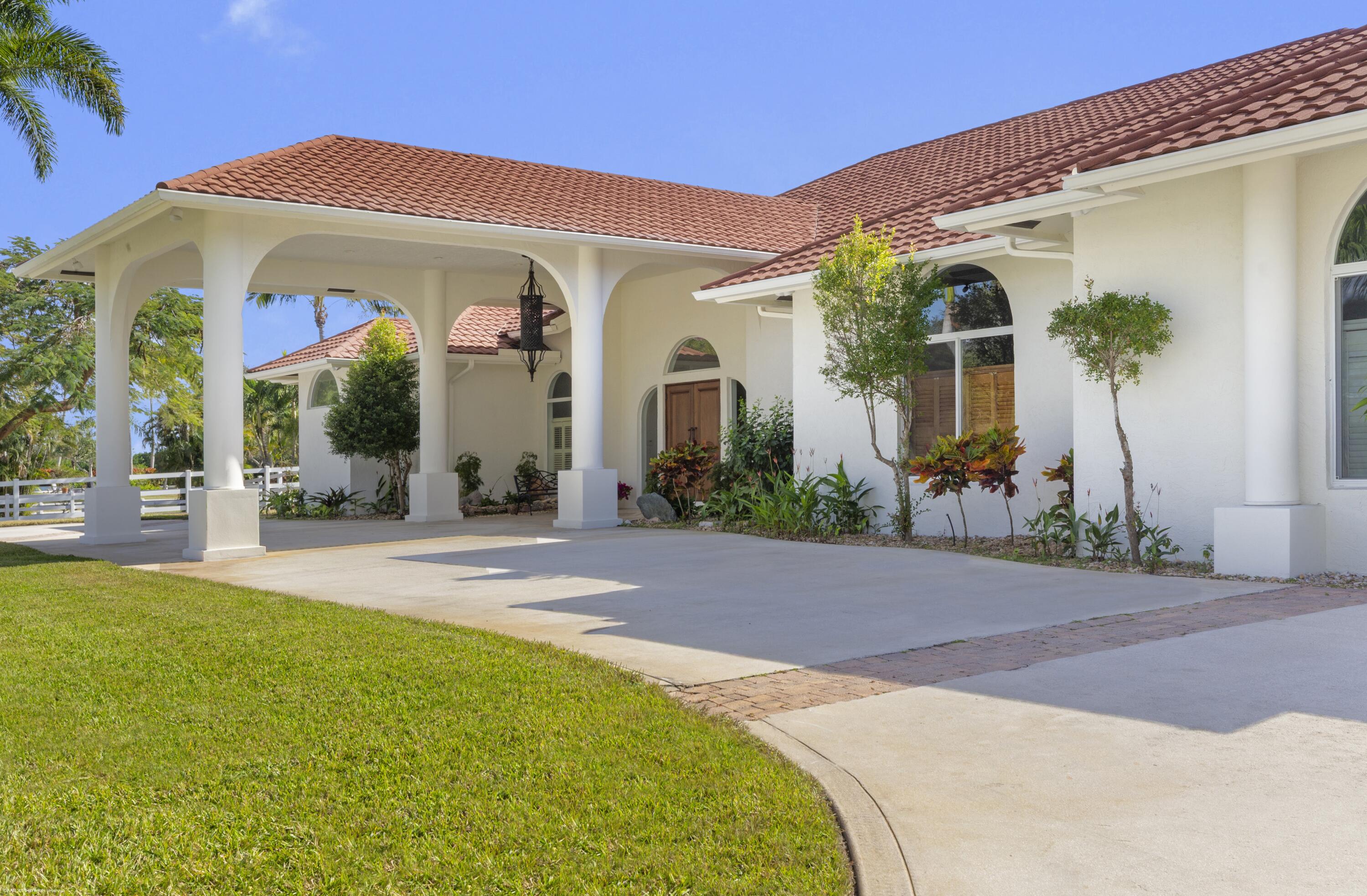 PALM BEACH POINT - Residential