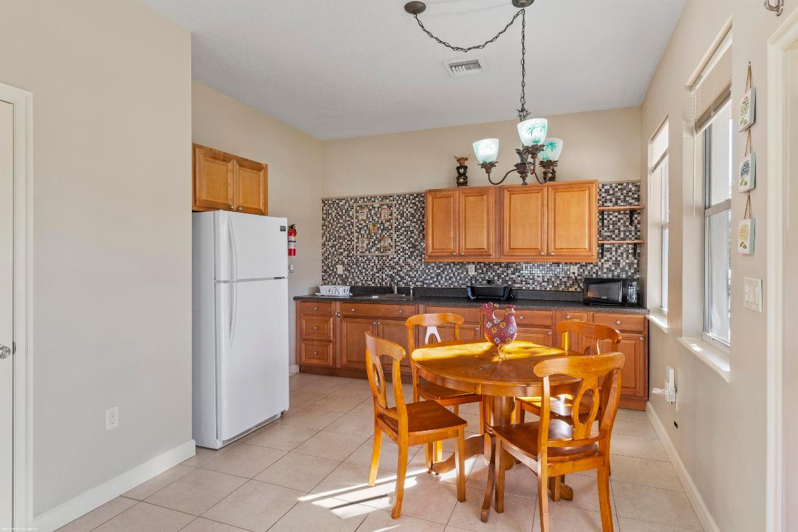 PALM BEACH POINT - Residential