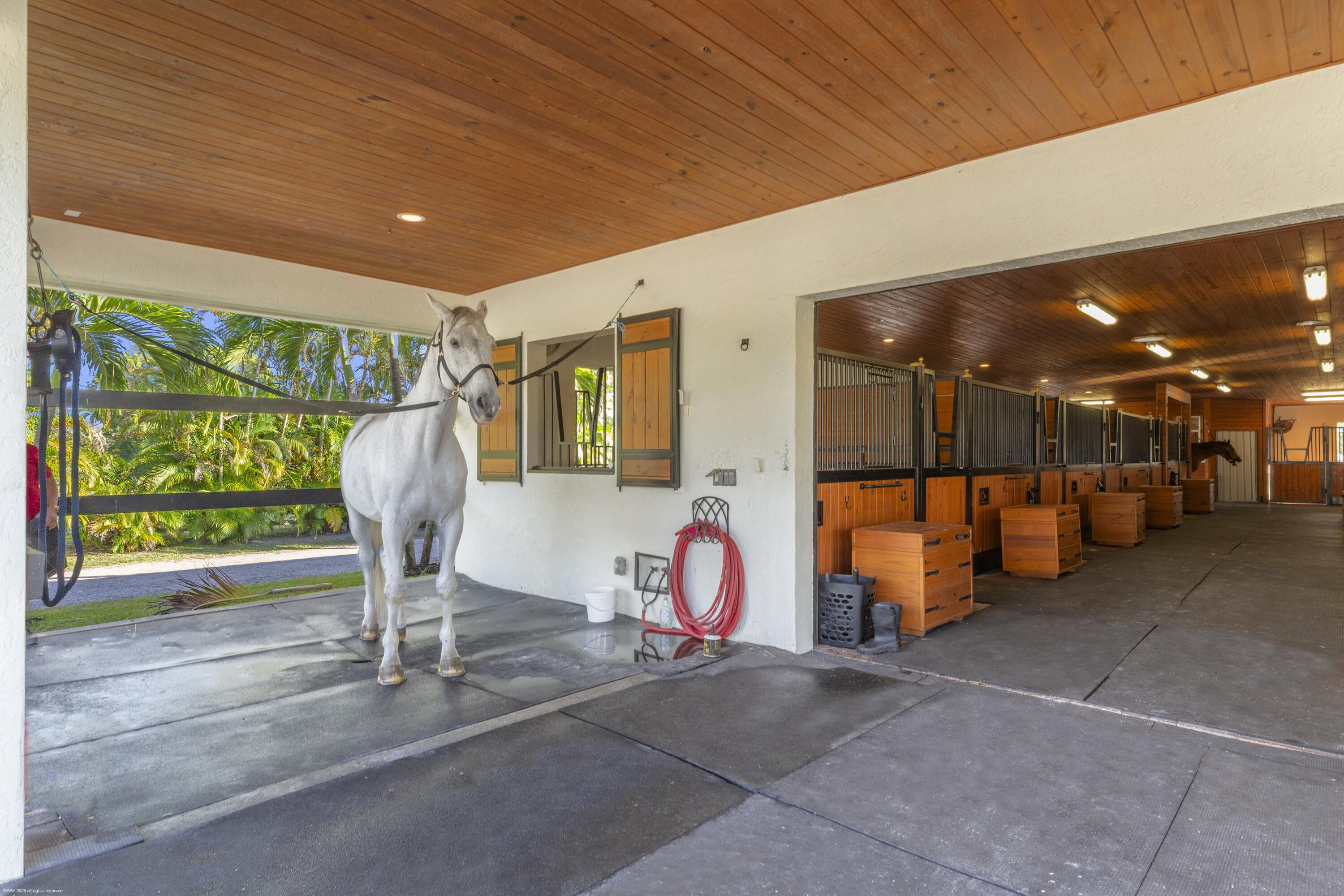 PALM BEACH POINT - Residential