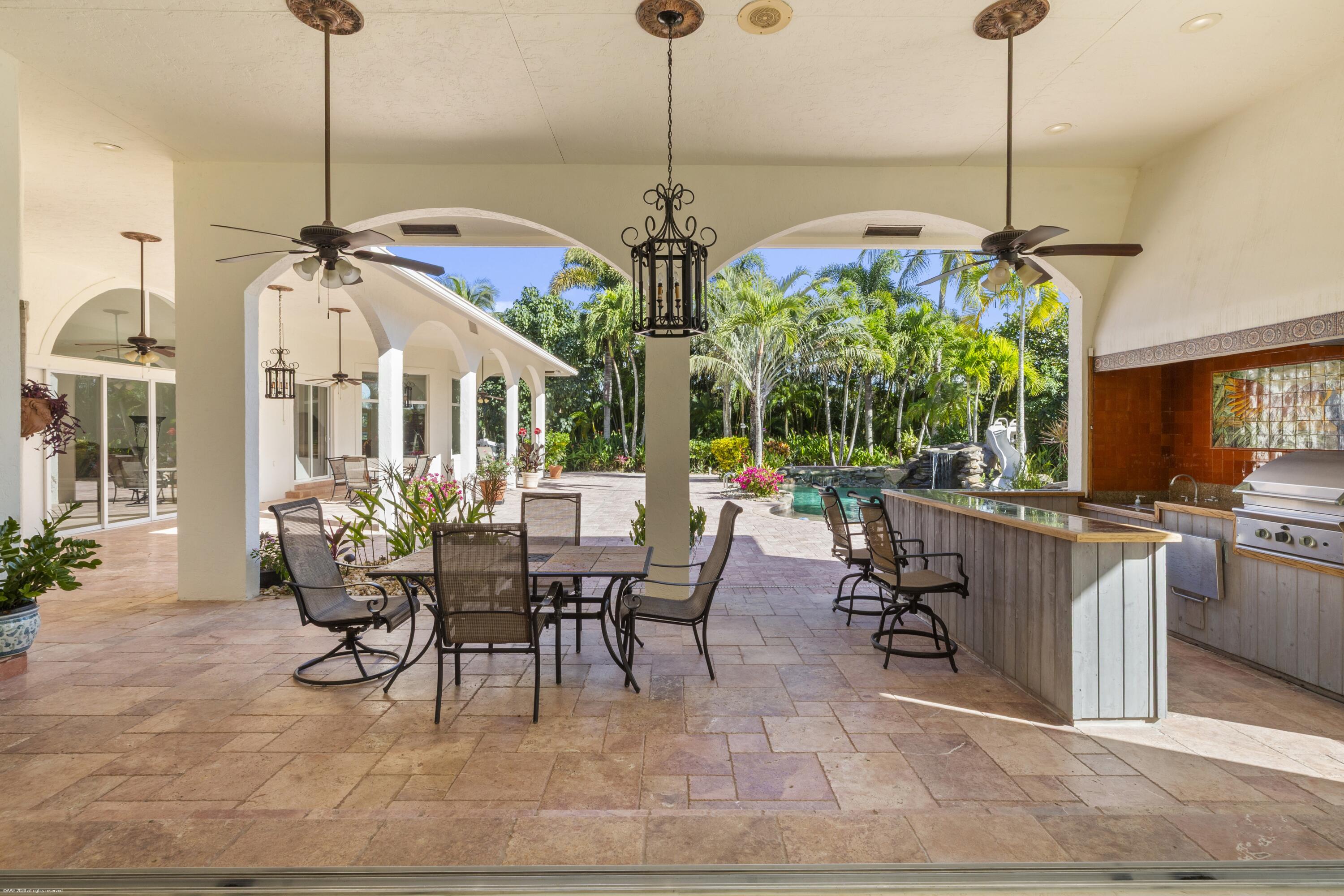 PALM BEACH POINT - Residential
