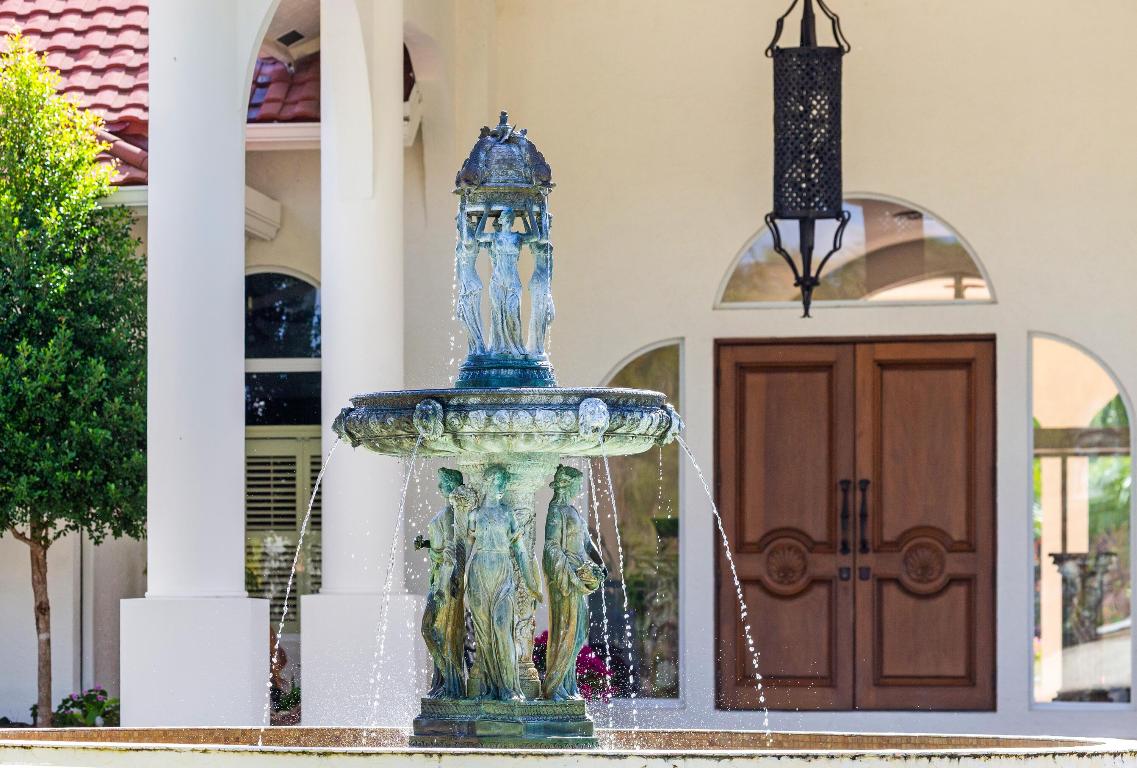 PALM BEACH POINT - Residential