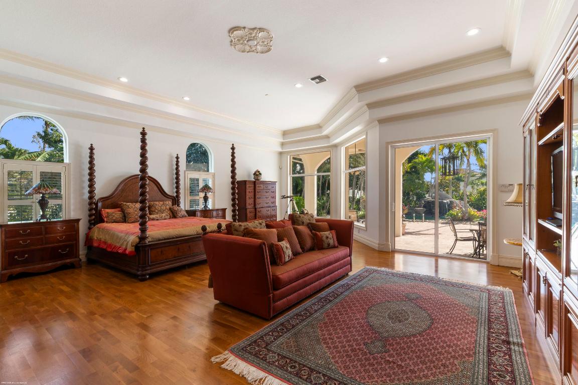 PALM BEACH POINT - Residential