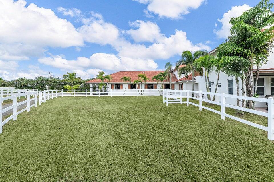 PALM BEACH POINT - Residential