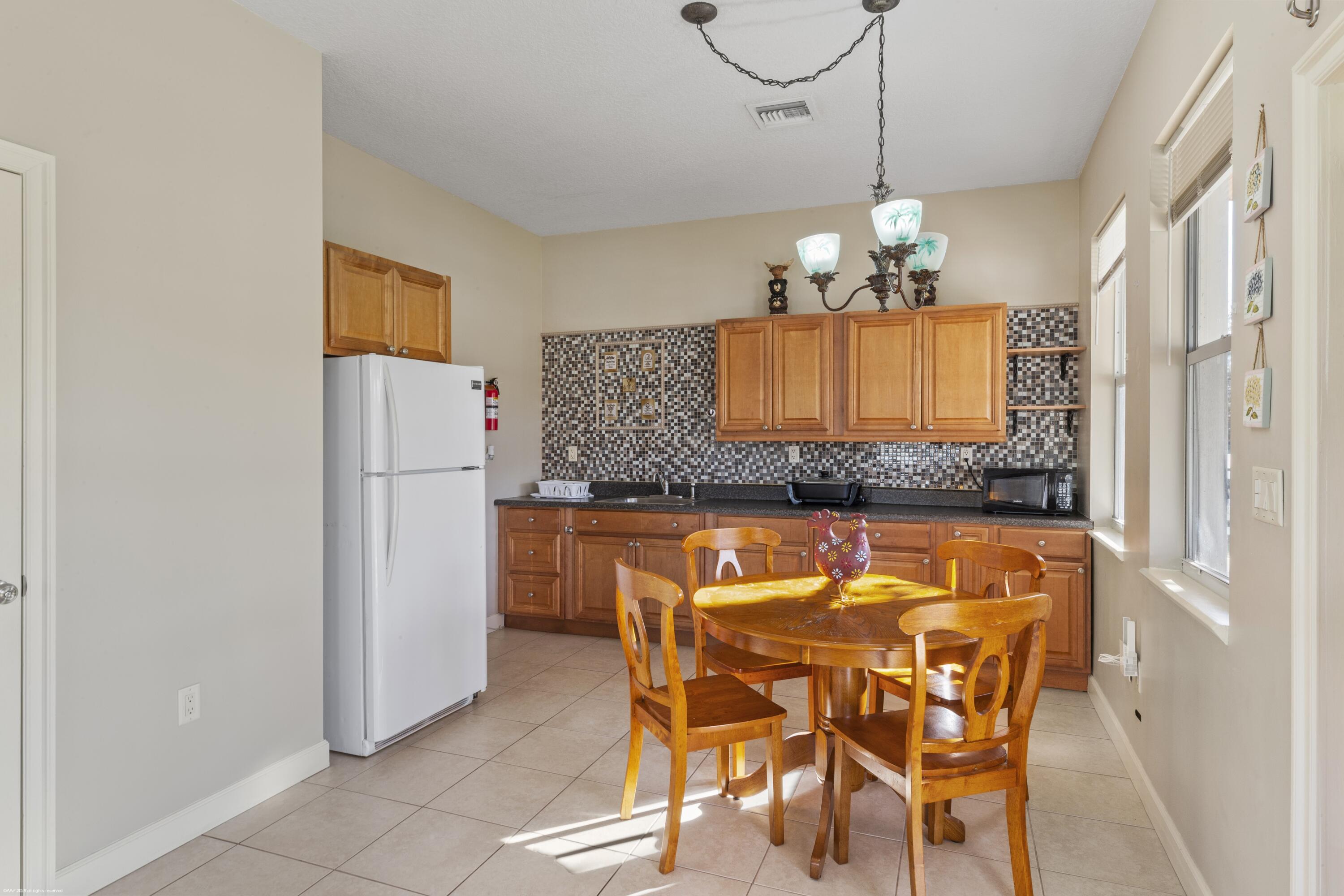 PALM BEACH POINT - Residential