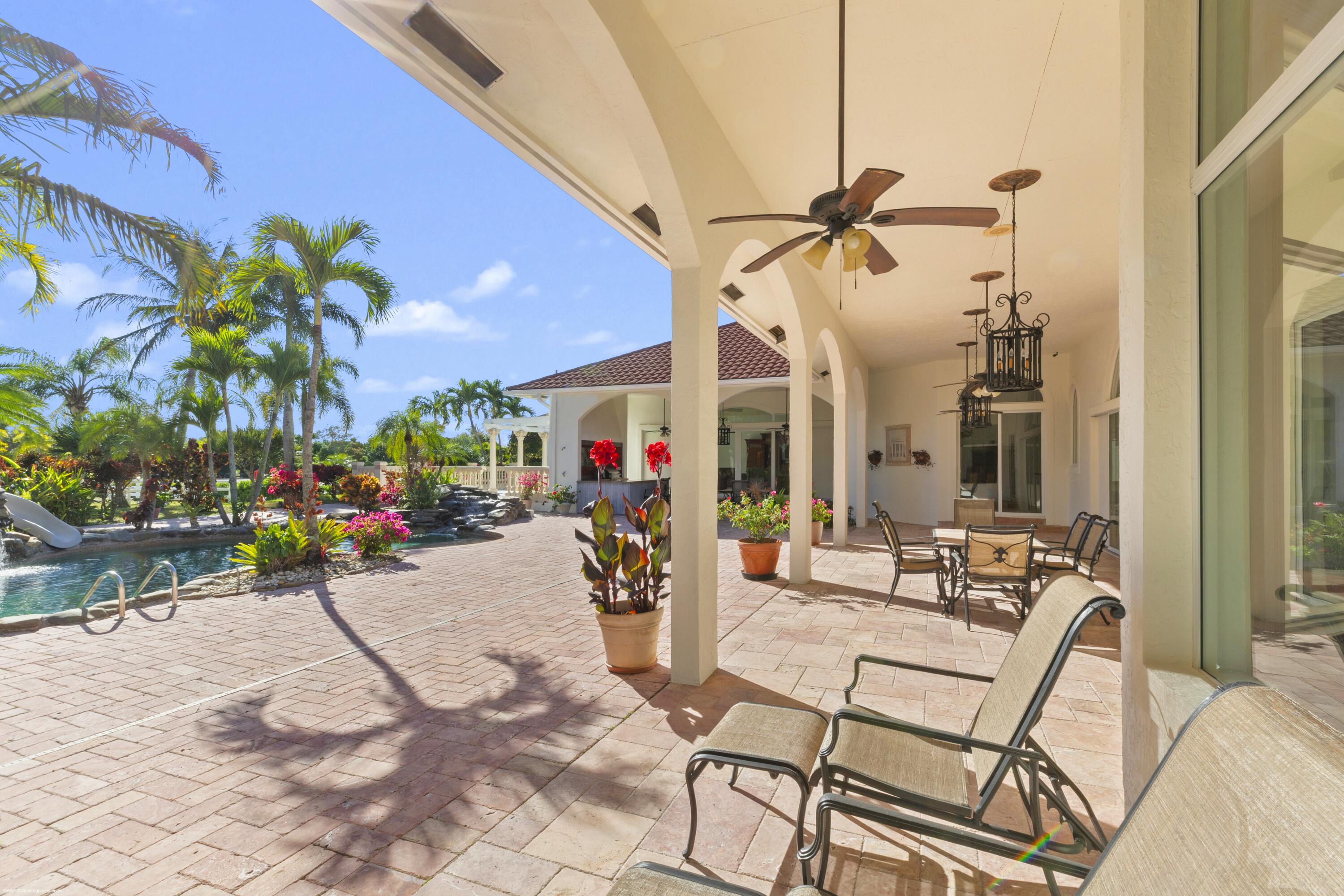 PALM BEACH POINT - Residential