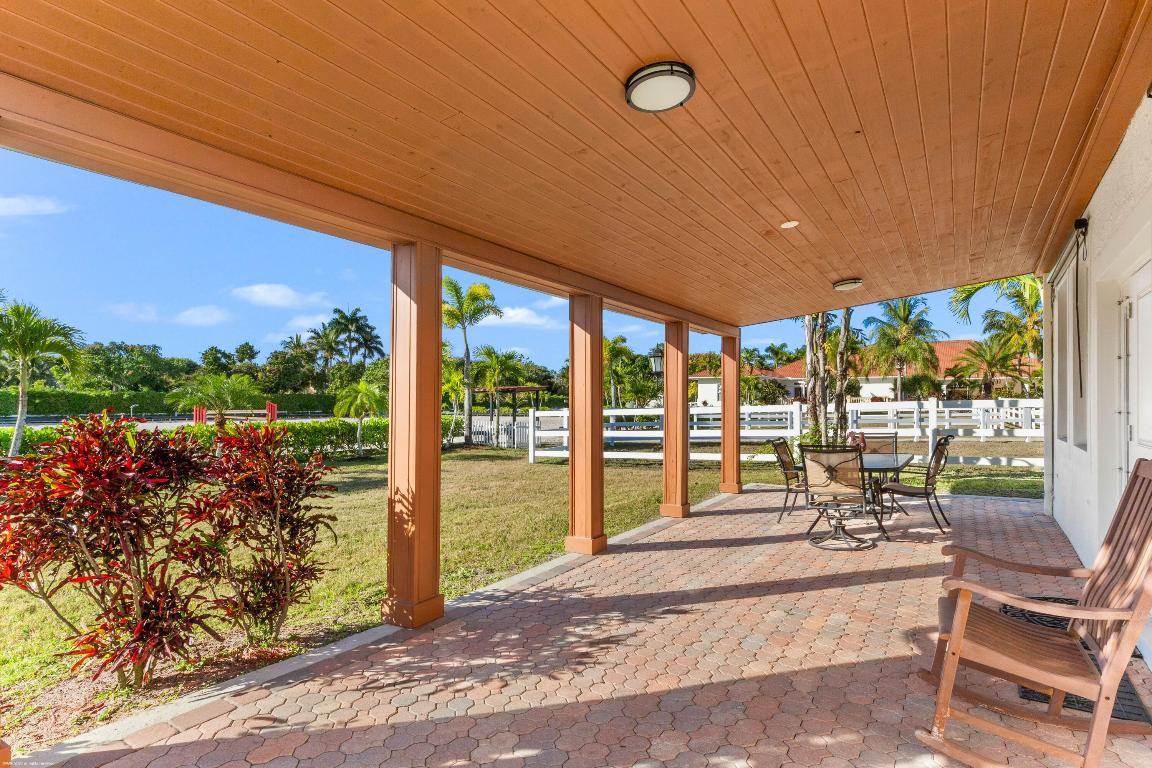 PALM BEACH POINT - Residential