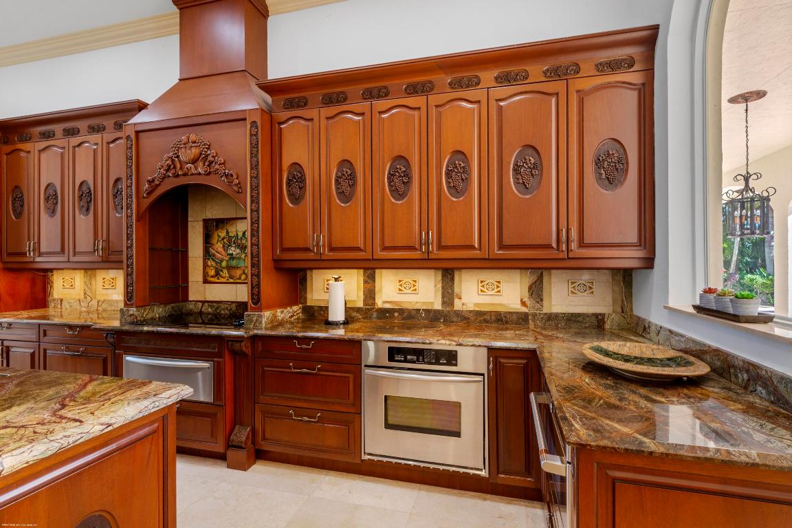 PALM BEACH POINT - Residential