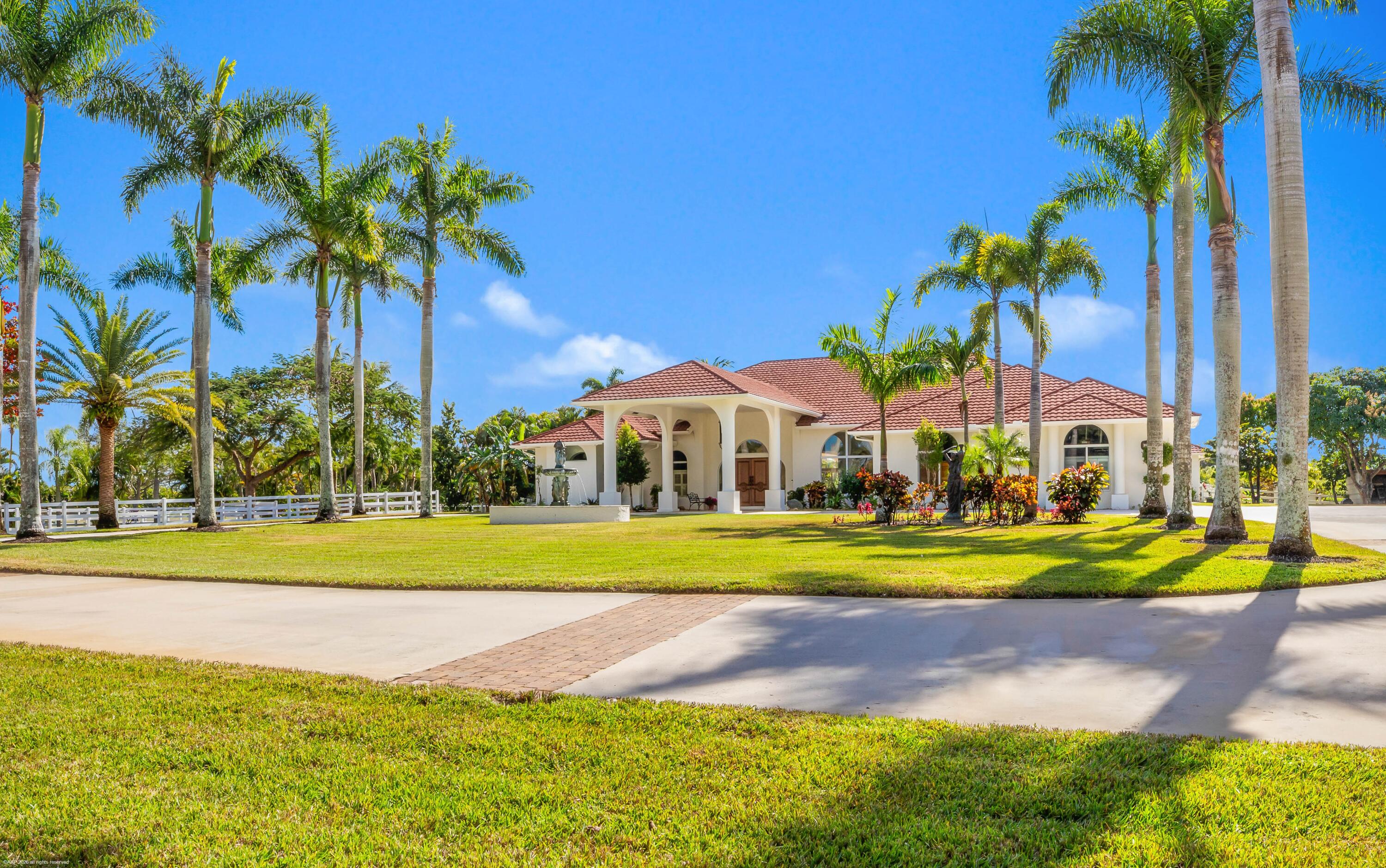 PALM BEACH POINT - Residential