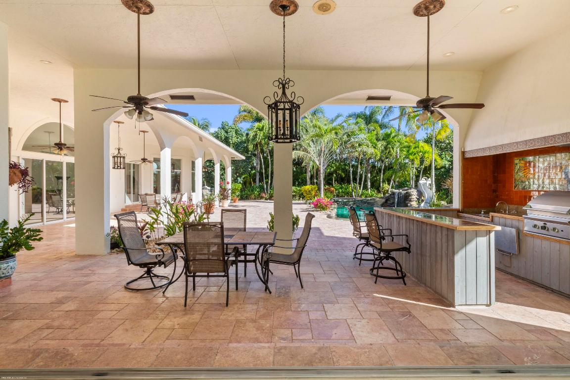 PALM BEACH POINT - Residential