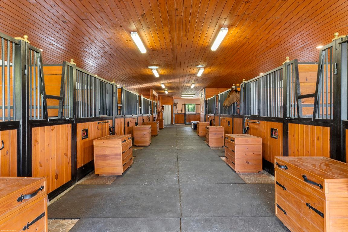 PALM BEACH POINT - Residential