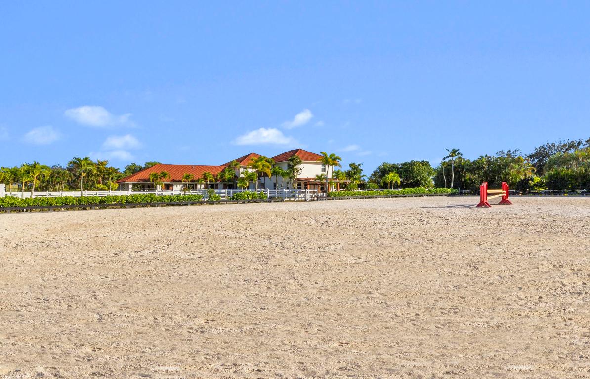 PALM BEACH POINT - Residential