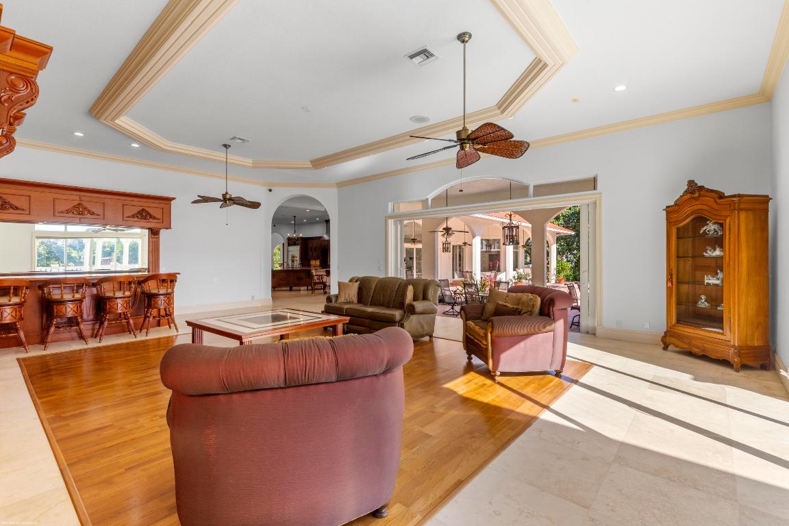 PALM BEACH POINT - Residential