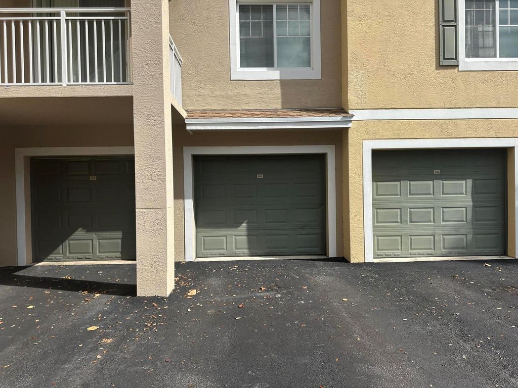 Photo of 6370 Emerald Dunes Drive #302, West Palm Beach, FL 33411 (MLS # R11139631)