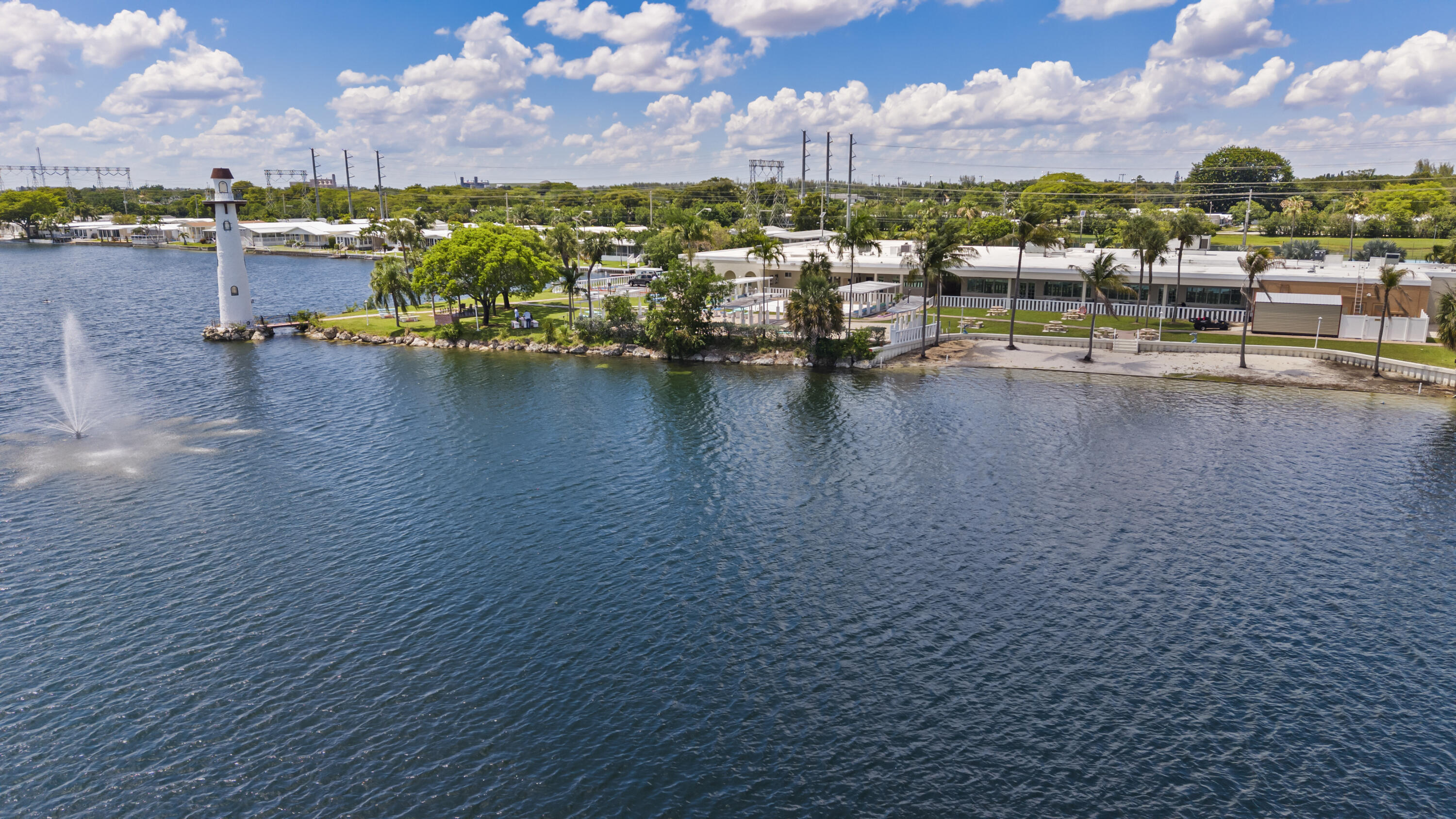 RAVENSWOOD ESTATES & MARINAS - Residential