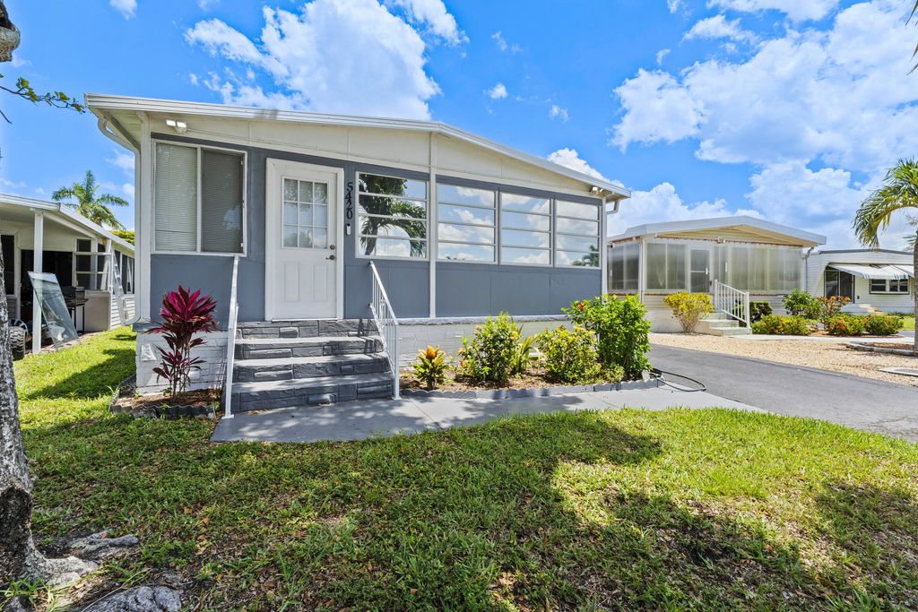 Photo of 5420 SW Hiacinth Court, Fort Lauderdale, FL 33312 (MLS # B26028930)