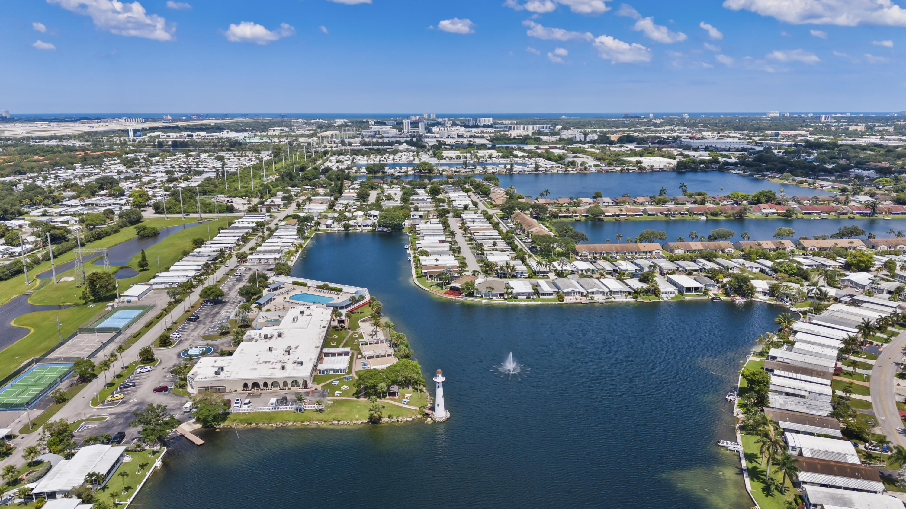 RAVENSWOOD ESTATES & MARINAS - Residential