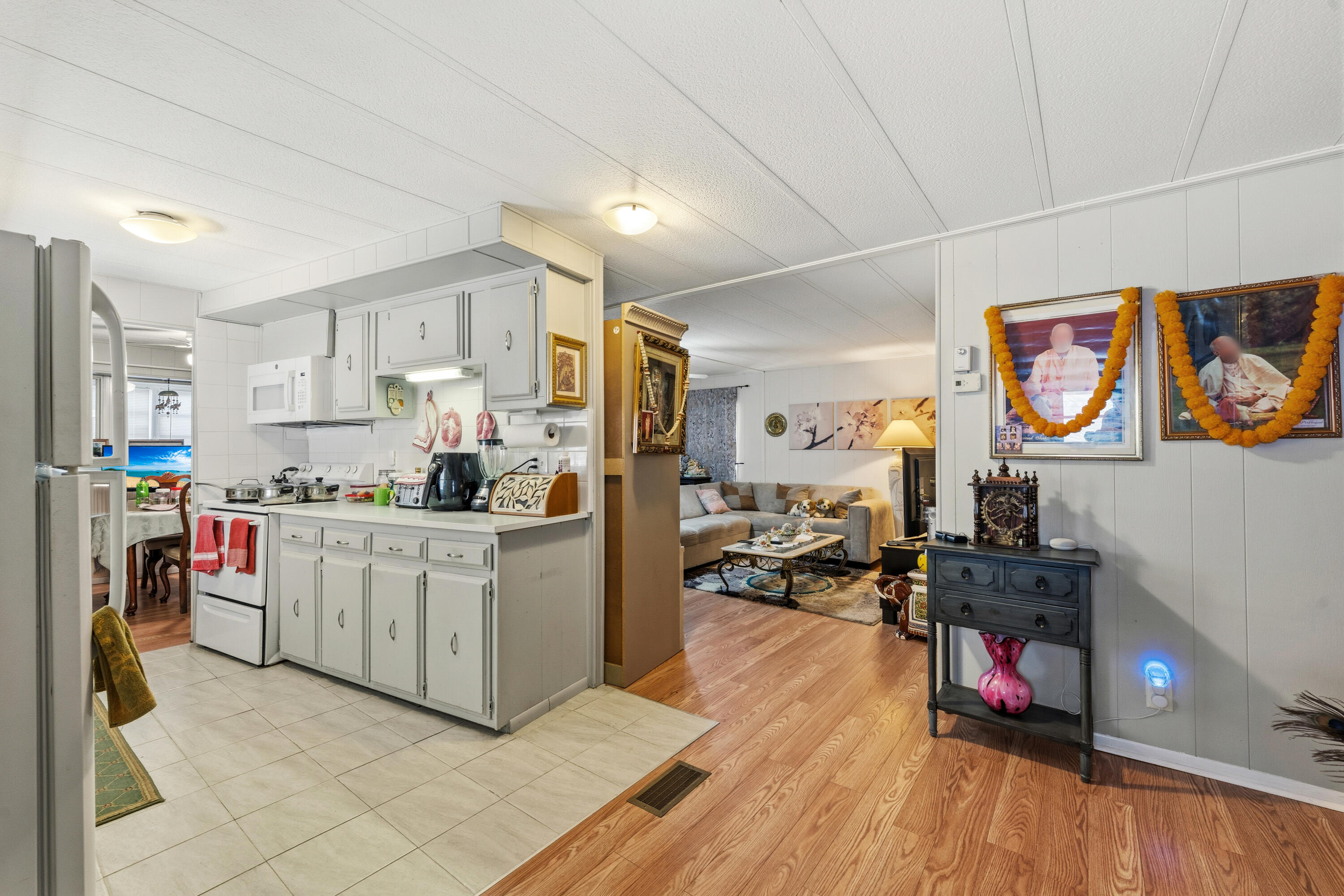 RAVENSWOOD ESTATES & MARINAS - Residential