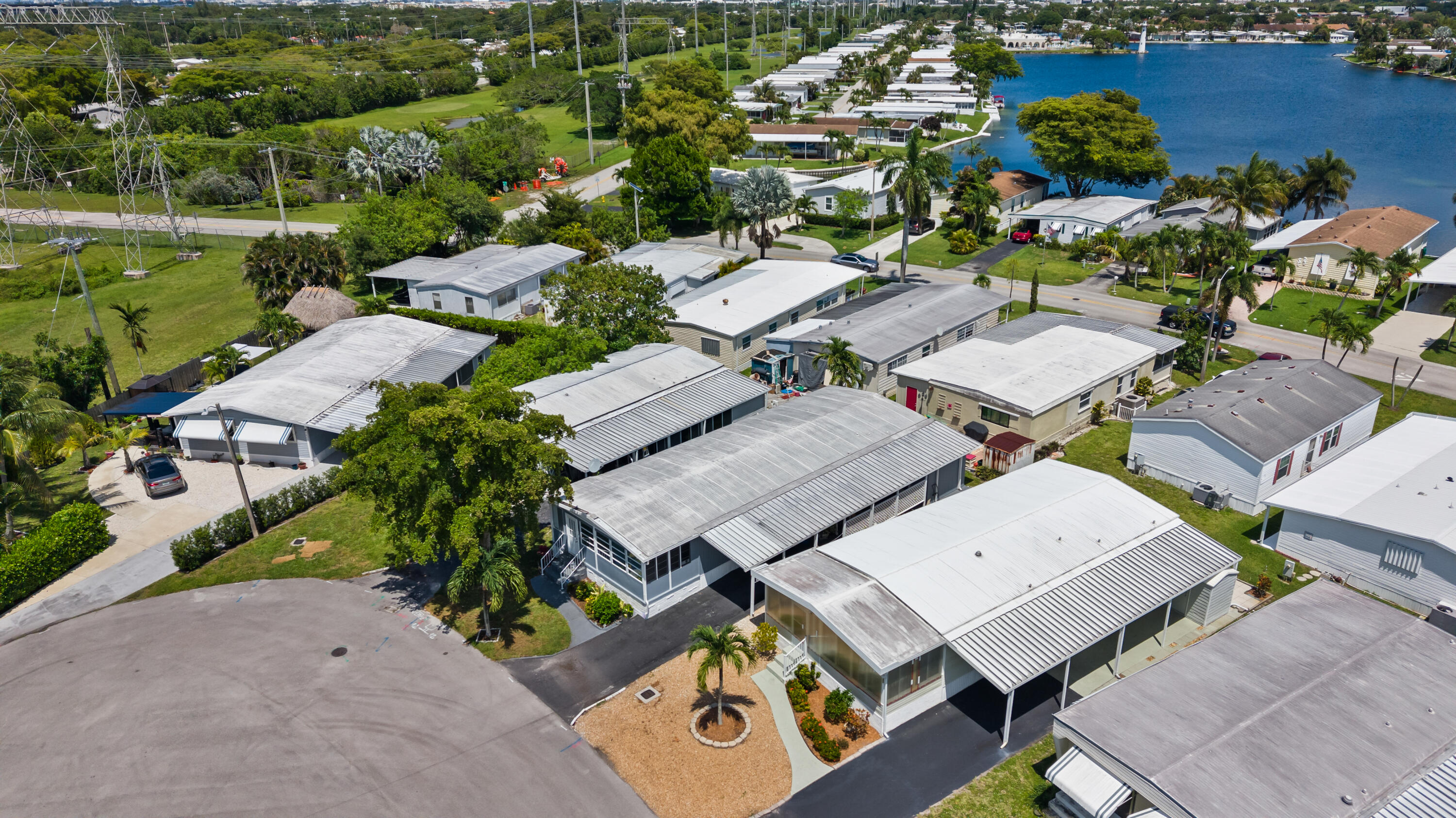 RAVENSWOOD ESTATES & MARINAS - Residential