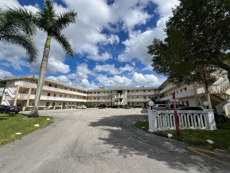 Welcome to your new home in the vibrant heart of Broward County! This spacious studio apartment features tiled floors throughout, offering both style and easy maintenance. The open-concept living area provides ample room to relax. Convenient location close access to shopping, public transportation.