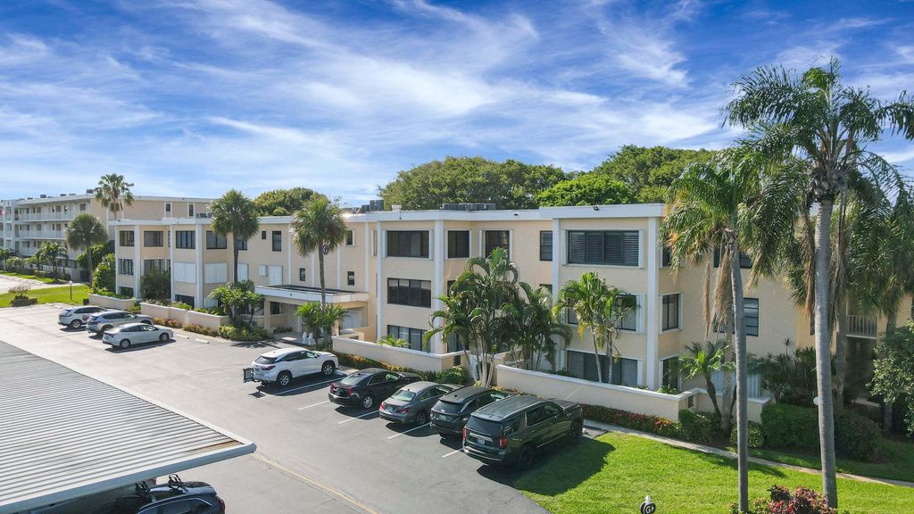 Photo of 300 N Highway A1a 206g, Jupiter, FL 33477 (MLS # R11158504)