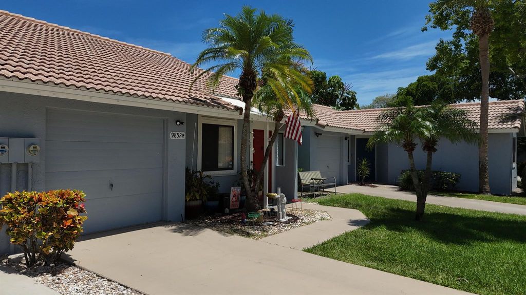 Photo of 9852 62nd Terrace S #E, Boynton Beach, FL 33437 (MLS # R11109567)