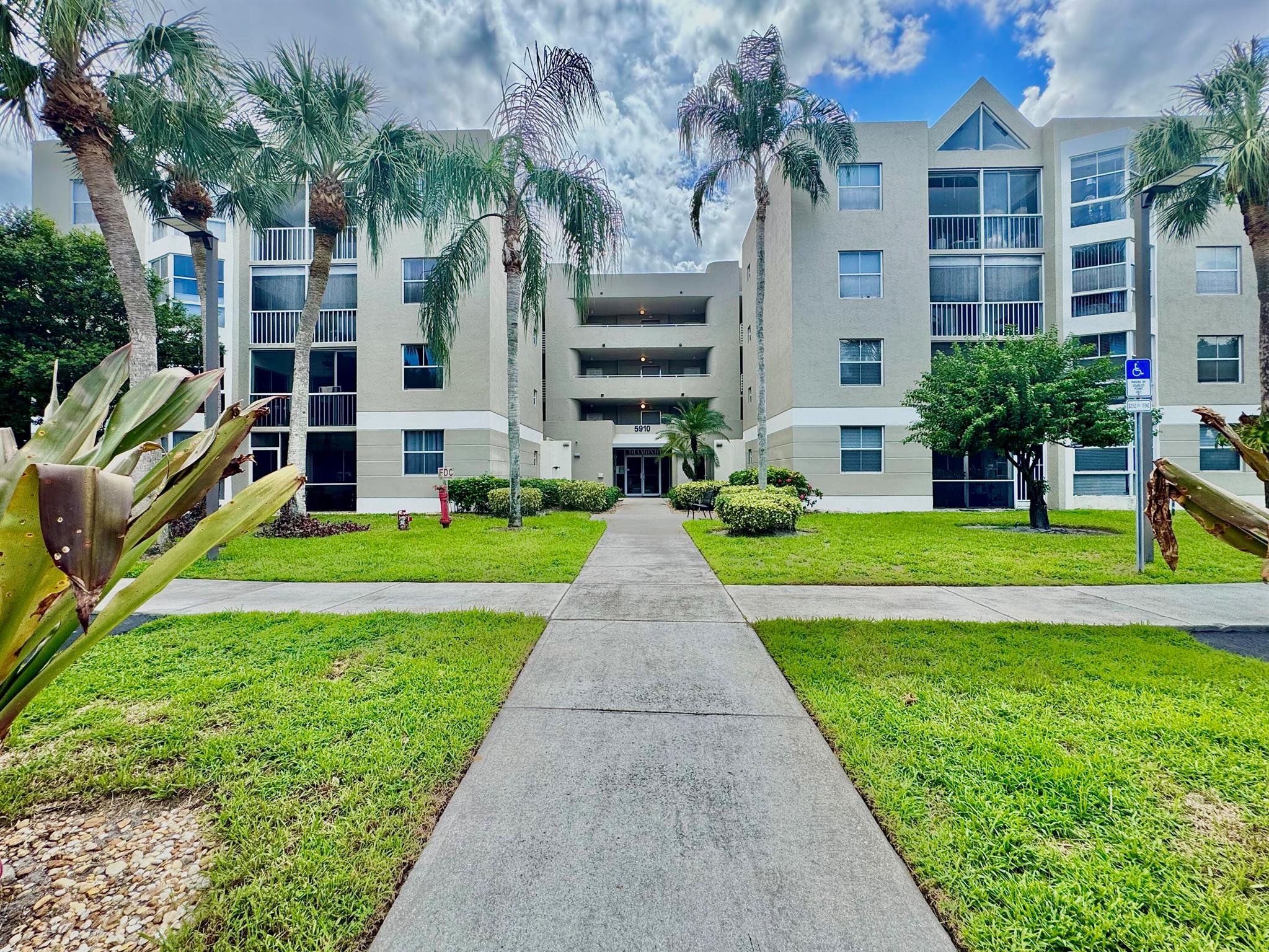 Discover this charming 2 bed, 2 bath condo featuring a desirable split floor plan with all tile flooring and no popcorn ceilings. The beautifully updated kitchen offers an eat-in area, while the screened patio is perfect for relaxing or entertaining. The spacious master suite includes a walk-in closet, and the unit has a convenient washer and dryer. The building boasts a brand-new roof (2024) for peace of mind. Located in a gated, all-ages, pet-friendly community with resort-style amenities including a clubhouse, gym, pool, basketball and tennis courts. Just minutes from vibrant Downtown Delray's Atlantic Avenue, known for award-winning dining, boutique shopping, art galleries, and lively nightlife. A true blend of comfort, style, and location!