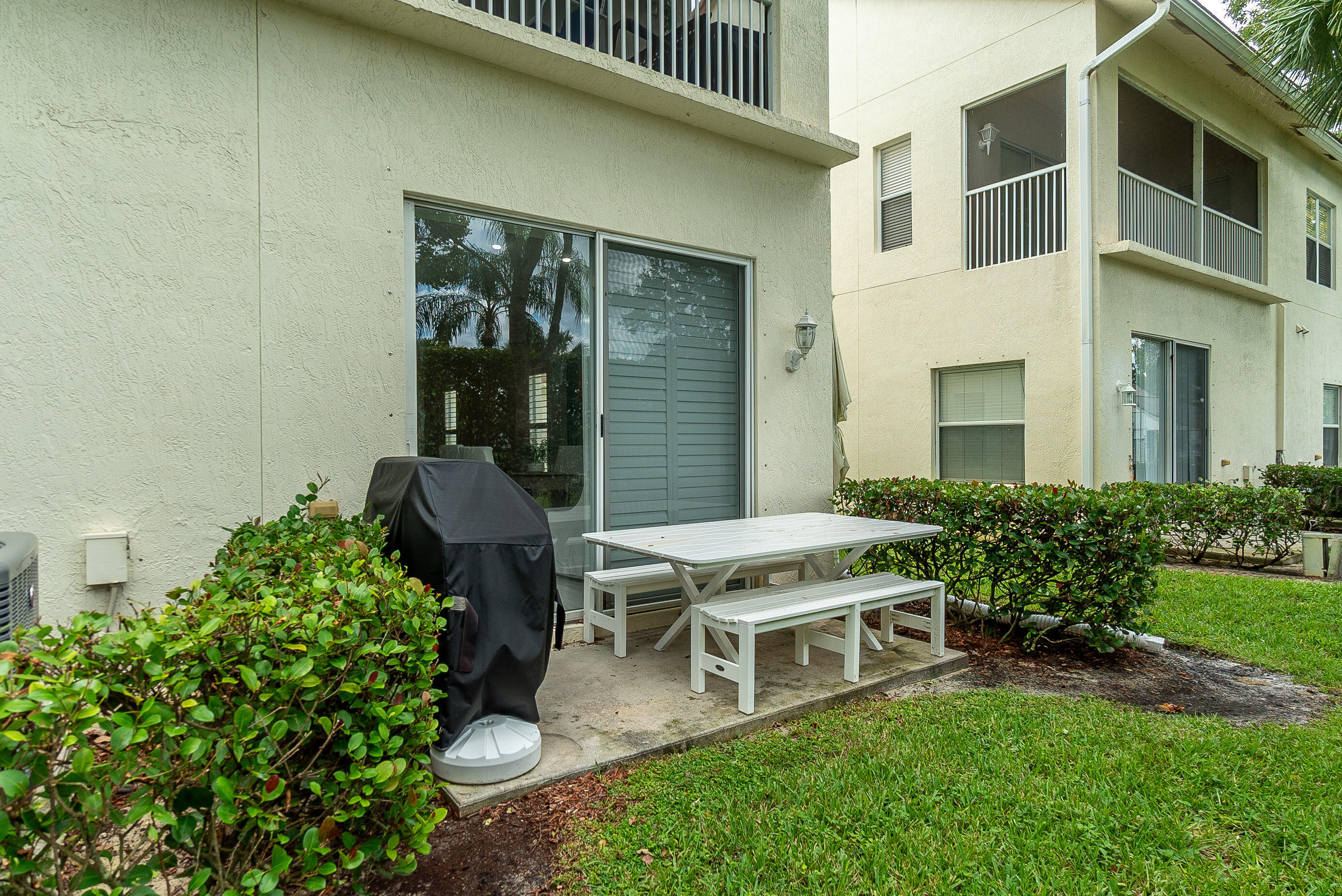 SHORES AT WELLINGTON CONDO - Residential