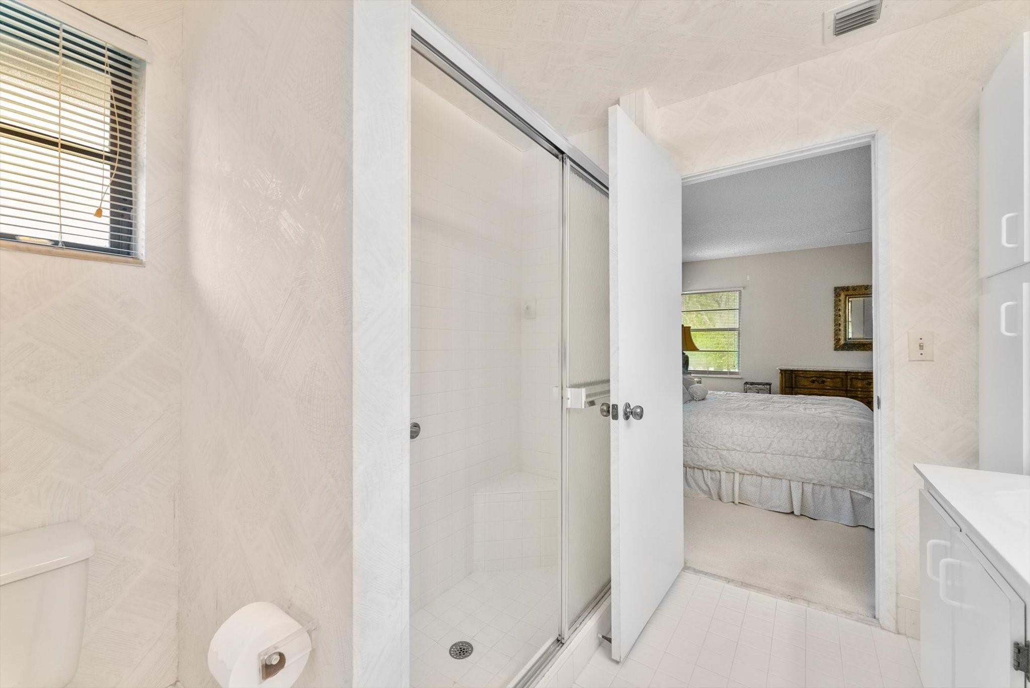 WHISPER WALK SEC E CONDO - Residential