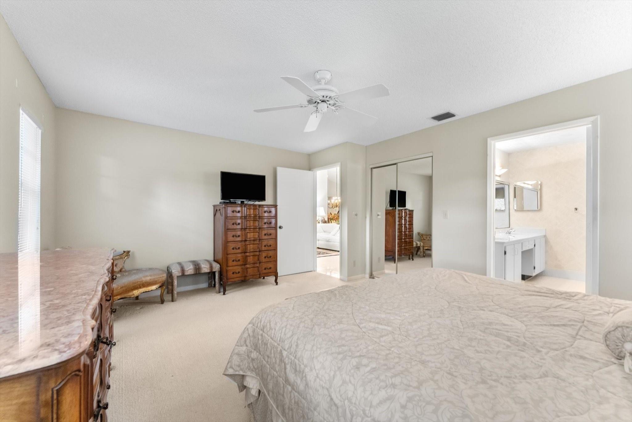 WHISPER WALK SEC E CONDO - Residential