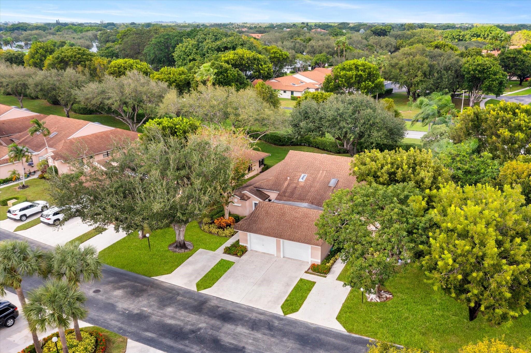 WHISPER WALK SEC E CONDO - Residential