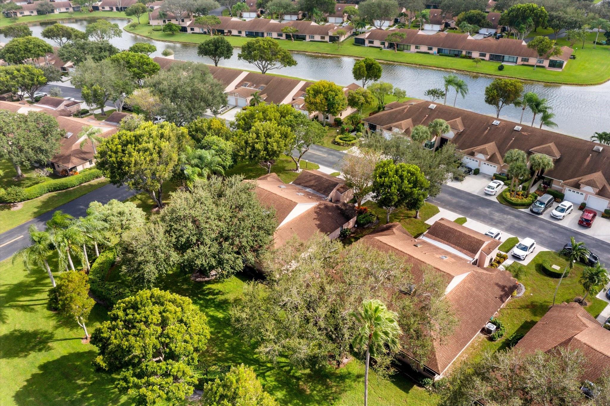 WHISPER WALK SEC E CONDO - Residential