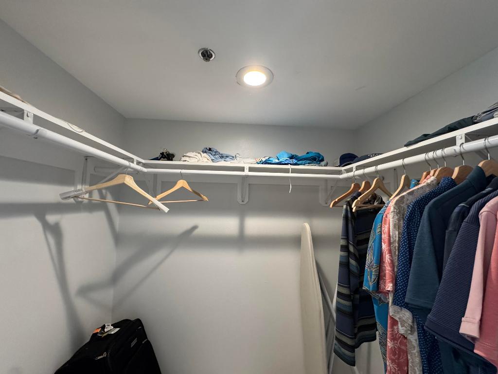 TIARA TOWERS CONDOMINIUM - Residential Lease