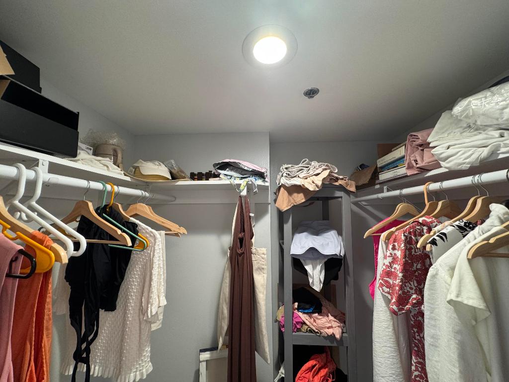 TIARA TOWERS CONDOMINIUM - Residential Lease