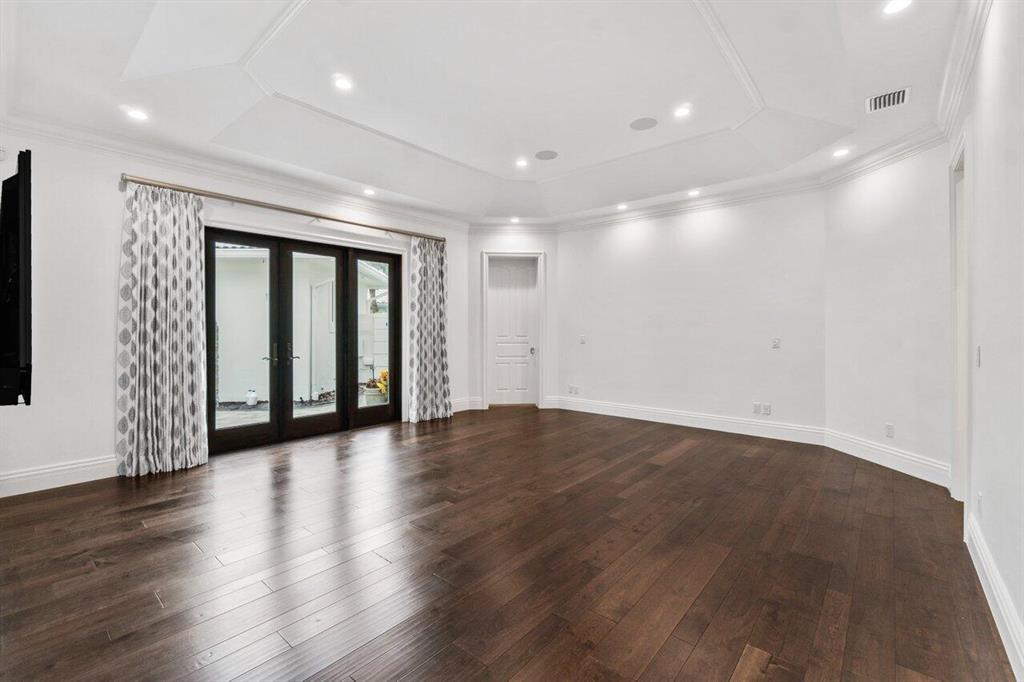 SAILFISH POINT - Residential