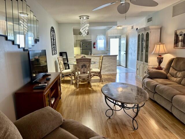 VILLAGE ROYALE CONDO 3 - Residential