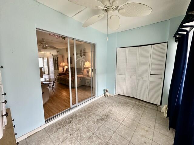 VILLAGE ROYALE CONDO 3 - Residential