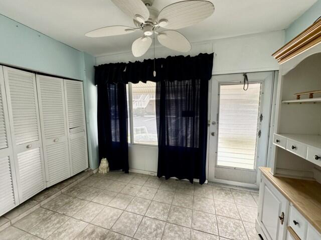 VILLAGE ROYALE CONDO 3 - Residential